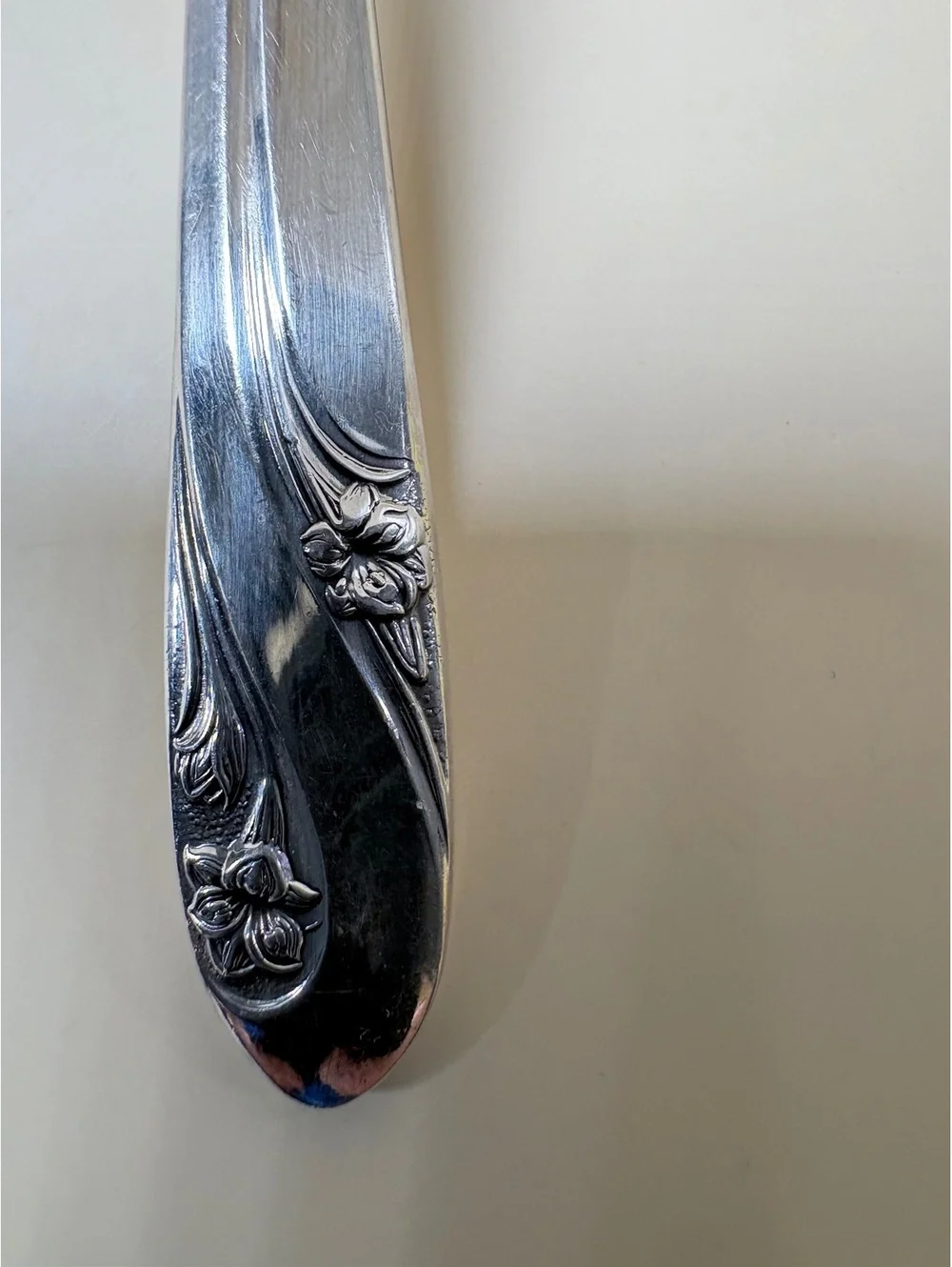 Holmes & Edwards Deep Silver Floral Sugar Spoon Silverplate 6”